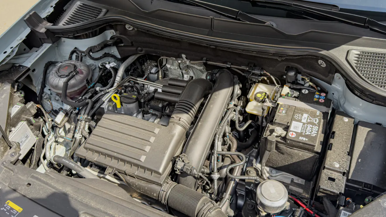 Volkswagen Taos Highline  motor 1,4 TSI estático