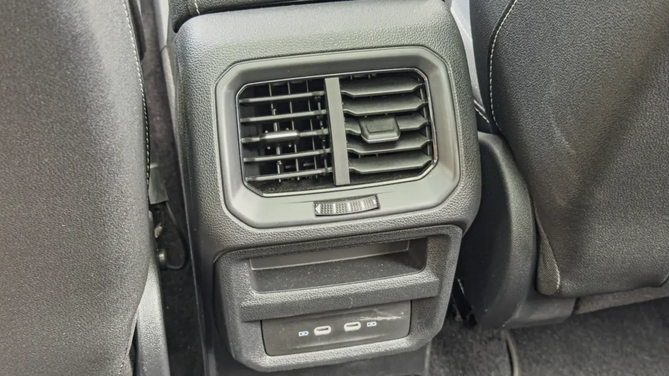 Volkswagen Taos Highline, interior para avaliação