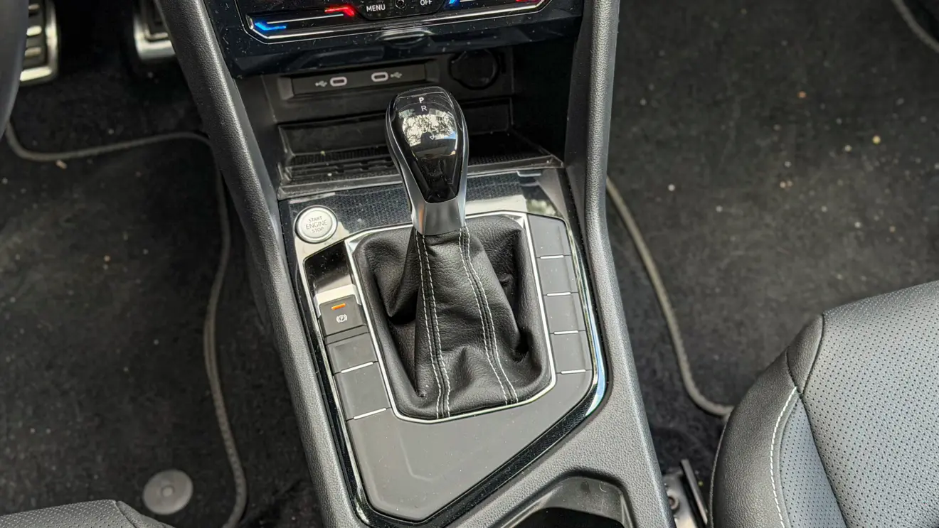 Volkswagen Taos Highline interior para avaliação