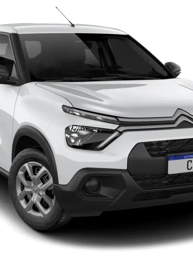 Compacto Citroën C3 LiveGo 2026 branco parado de frente com fundo neutro