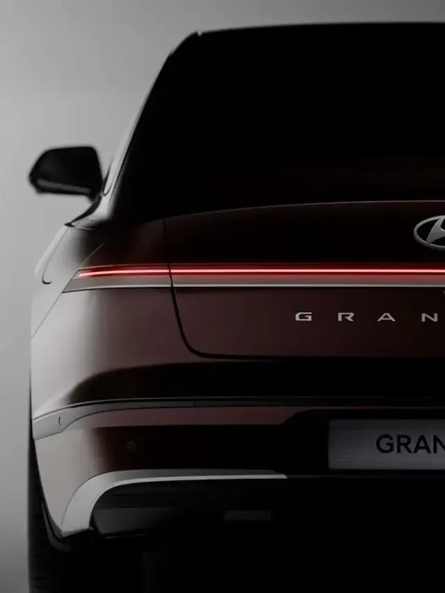 Novo Hyundai Azera escuro visto de trás