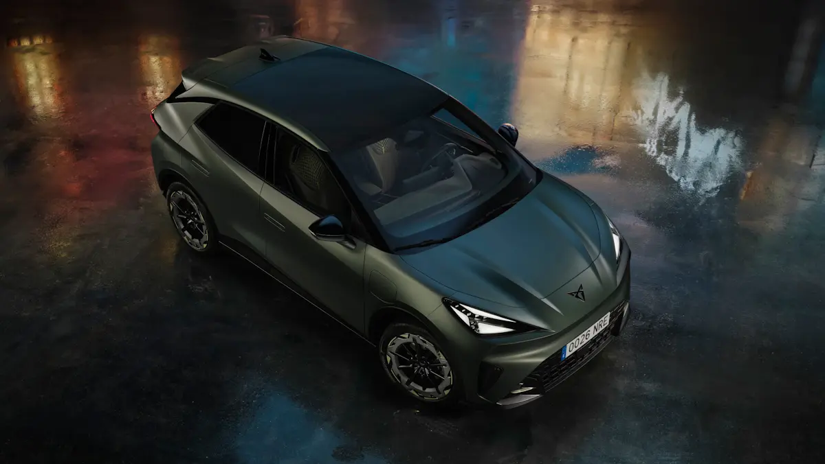 Cupra Raval verde fosco teto