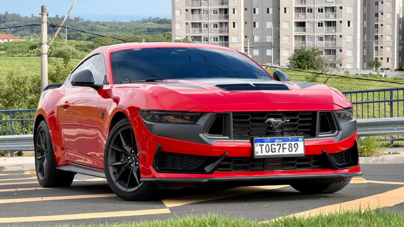 Ford Mustang Dark Horse [Auto+ / João Brigato]
