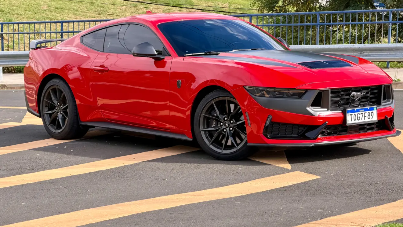 Ford Mustang Dark Horse [Auto+ / João Brigato]
