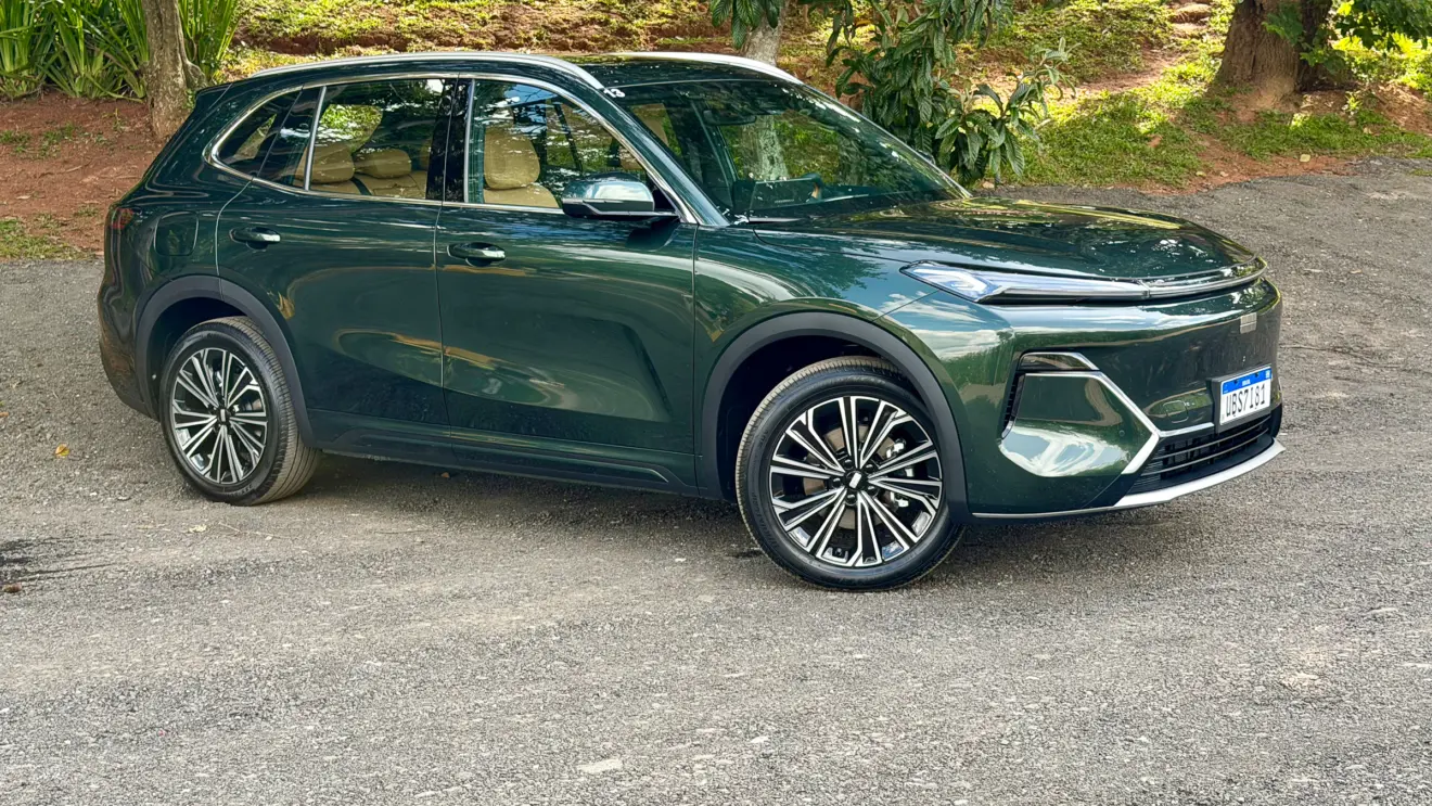 Geely EX5 DM-i Ultra [Auto+ / João Brigato]