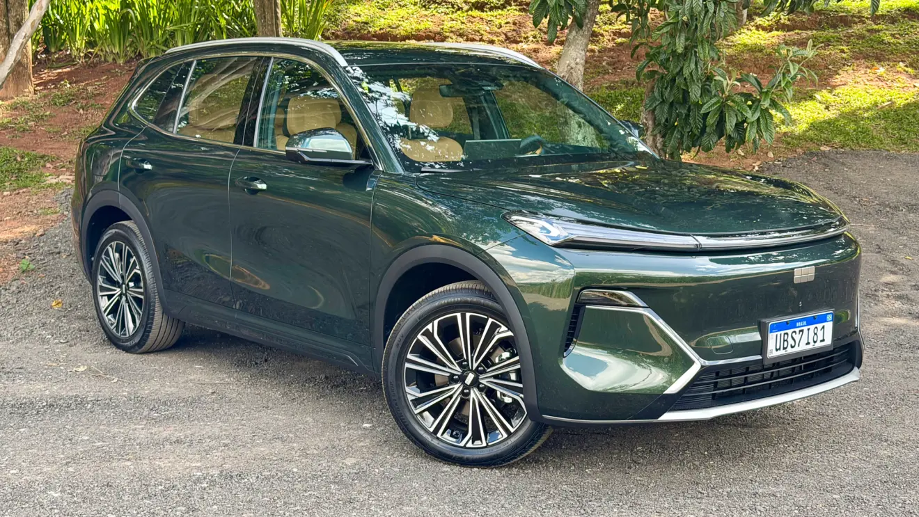 Geely EX5 DM-i Ultra verde de dianteira