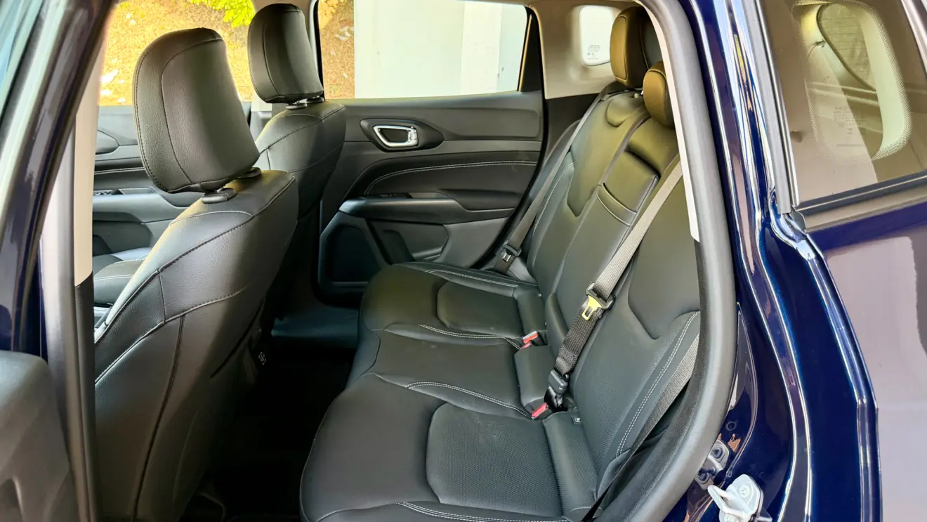 banco traseiro jeep compass