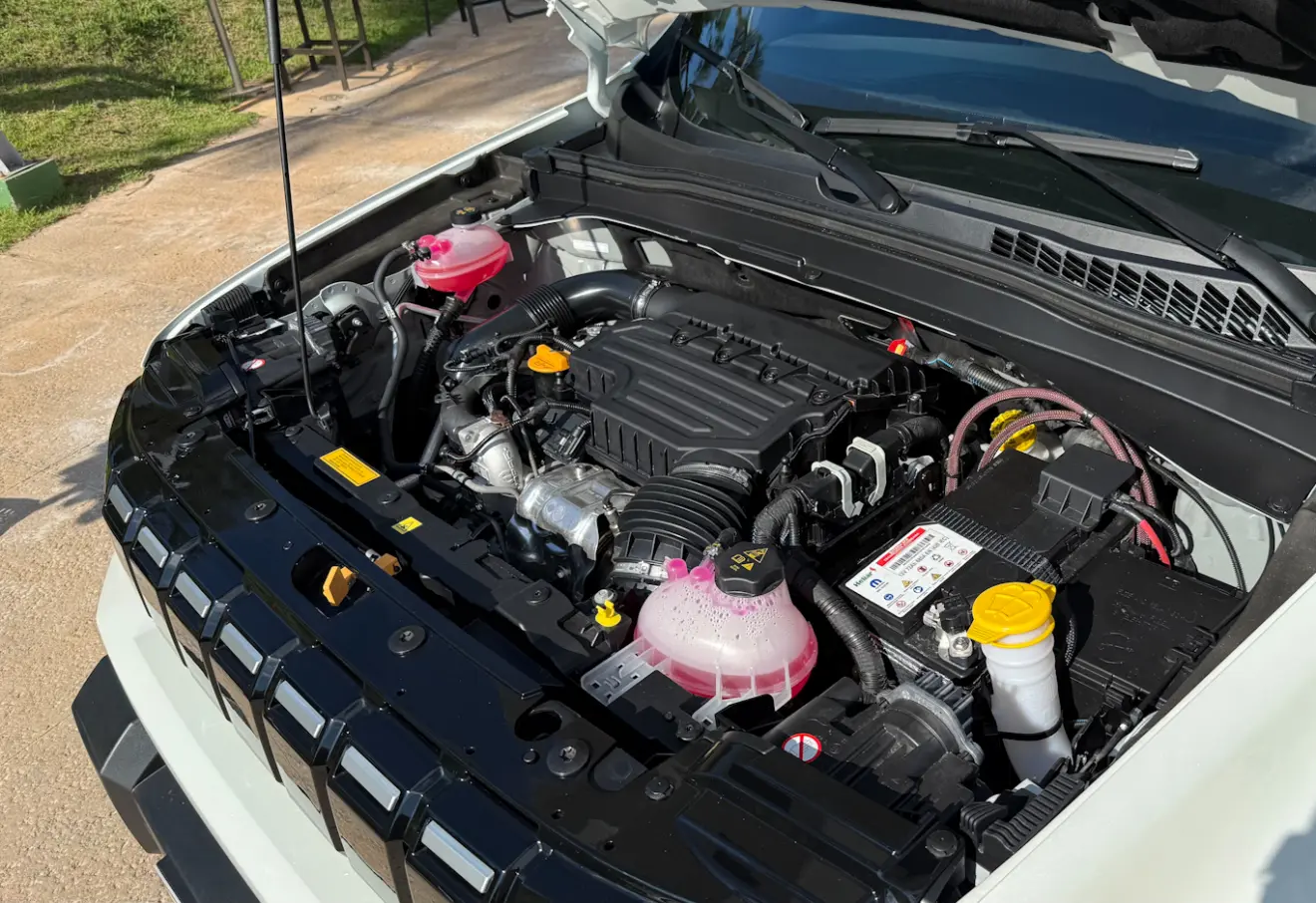 motor semi-híbrido flex do Jeep Renegade Sahara 2027