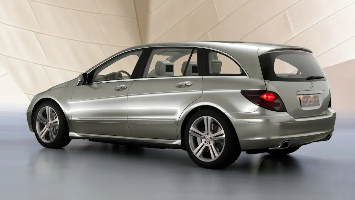 Mercedes-Benz Vision R [divulgação] durada de frente