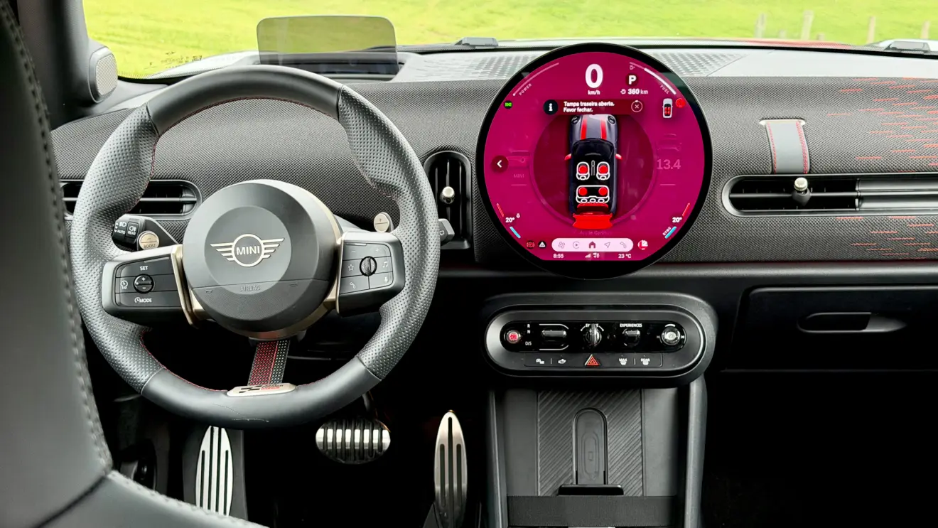 interior Mini Cooper John Cooper Works [Auto+ / João Brigato]