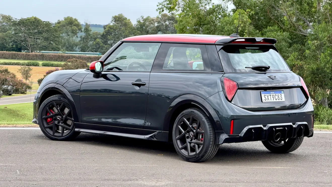 Mini Cooper John Cooper Works [Auto+ / João Brigato]