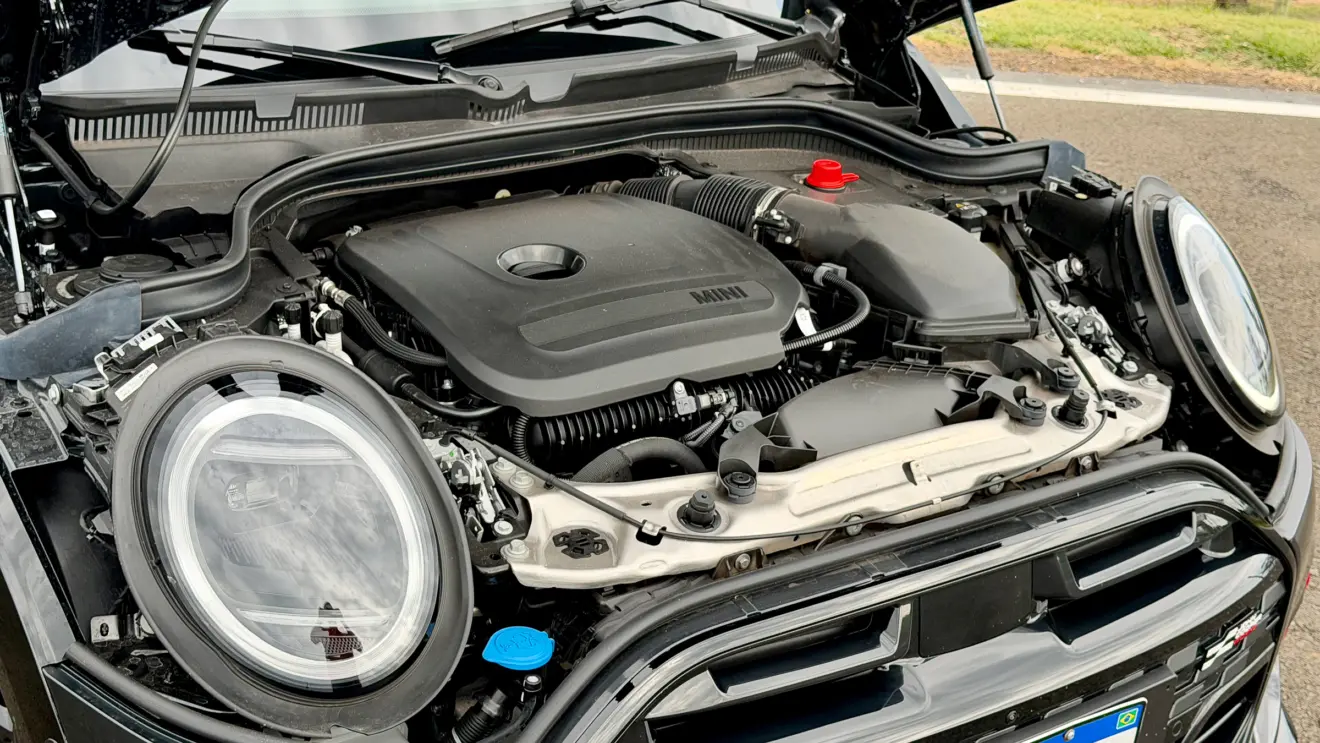 motor Mini Cooper John Cooper Works [Auto+ / João Brigato]