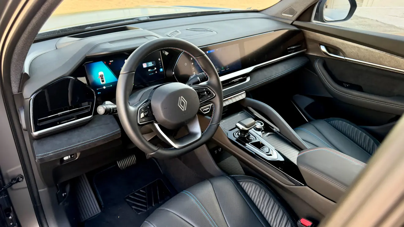 cabine renault Koleos [Auto+ / João Brigato]