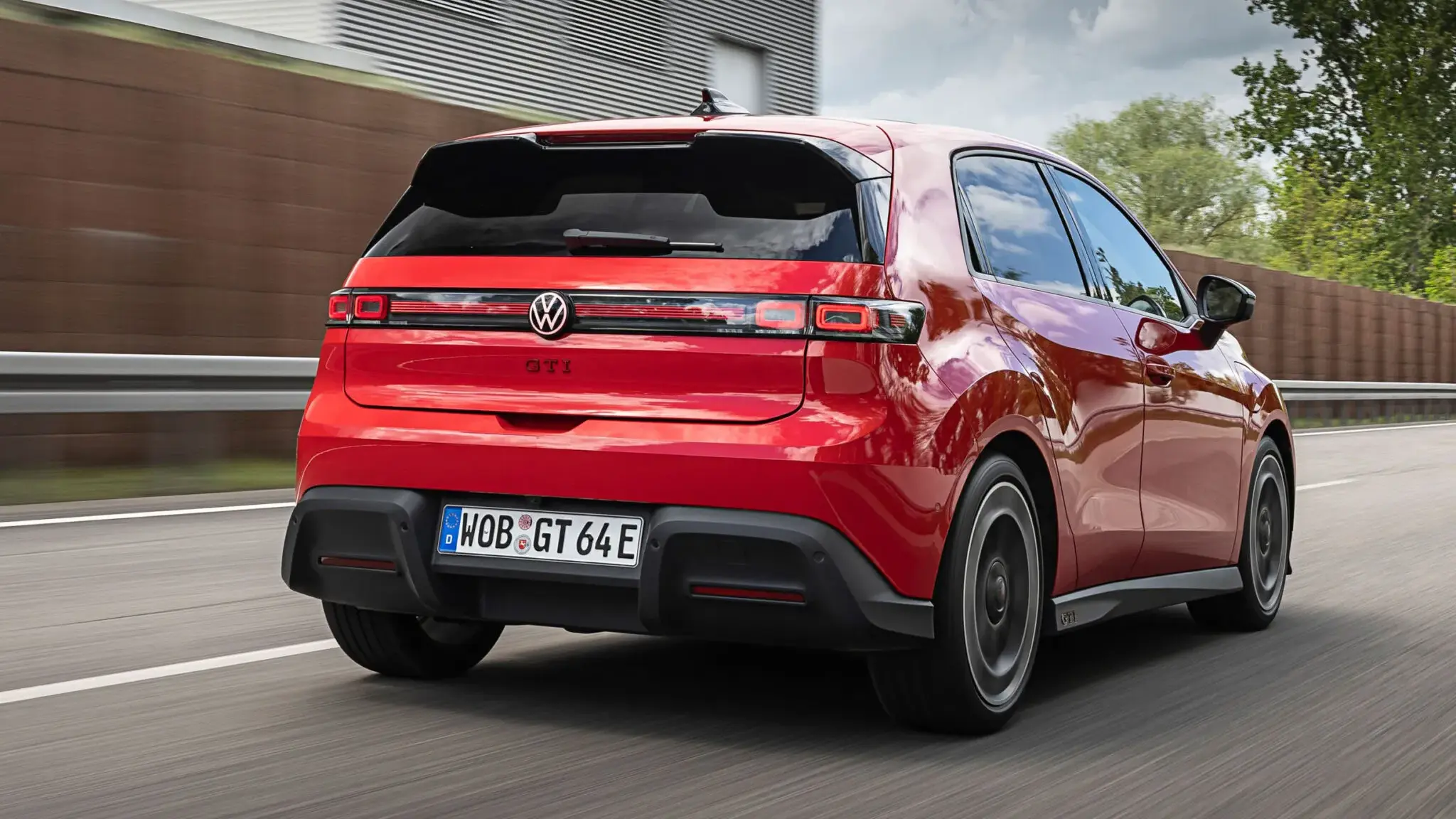traseira do Volkswagen ID.Polo GTI vermelho