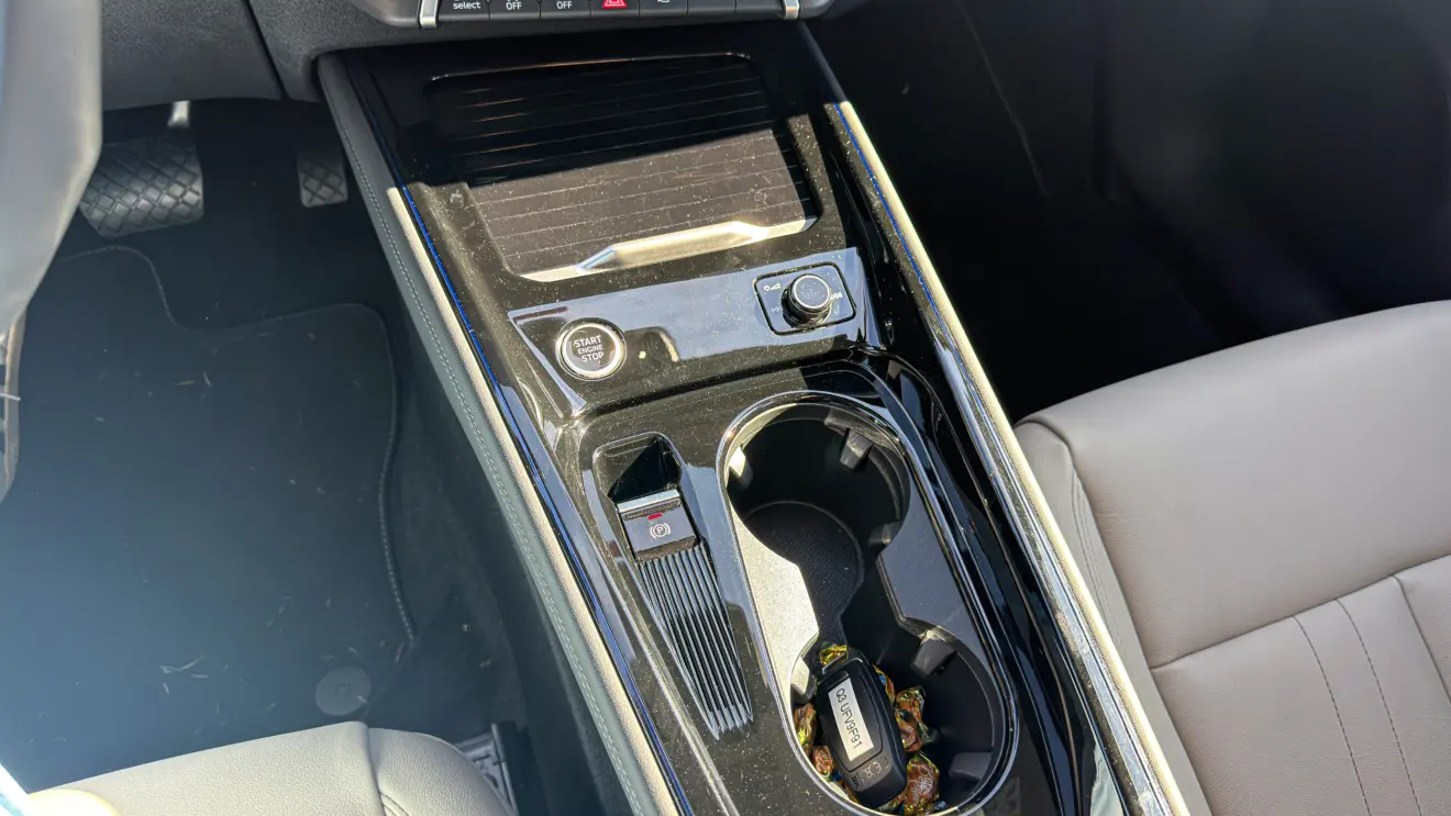 Audi Q3 interior 