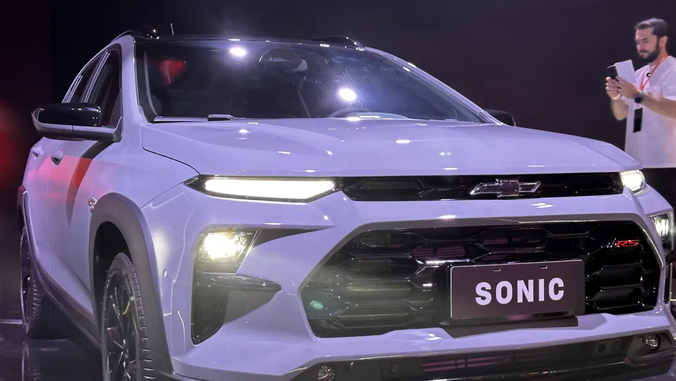 Chevrolet Sonic RS [Auto+ / Rafael Pocci Dea]