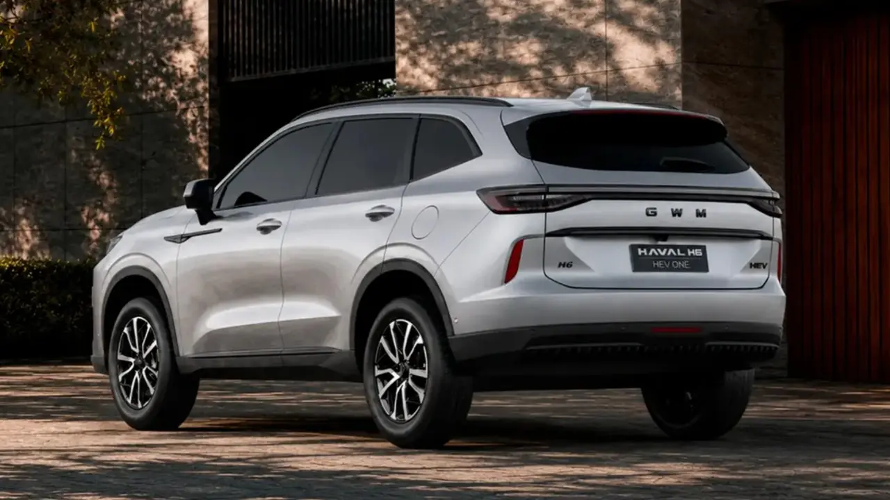 GWM Haval H6 HEV ONE 2027 de traseira