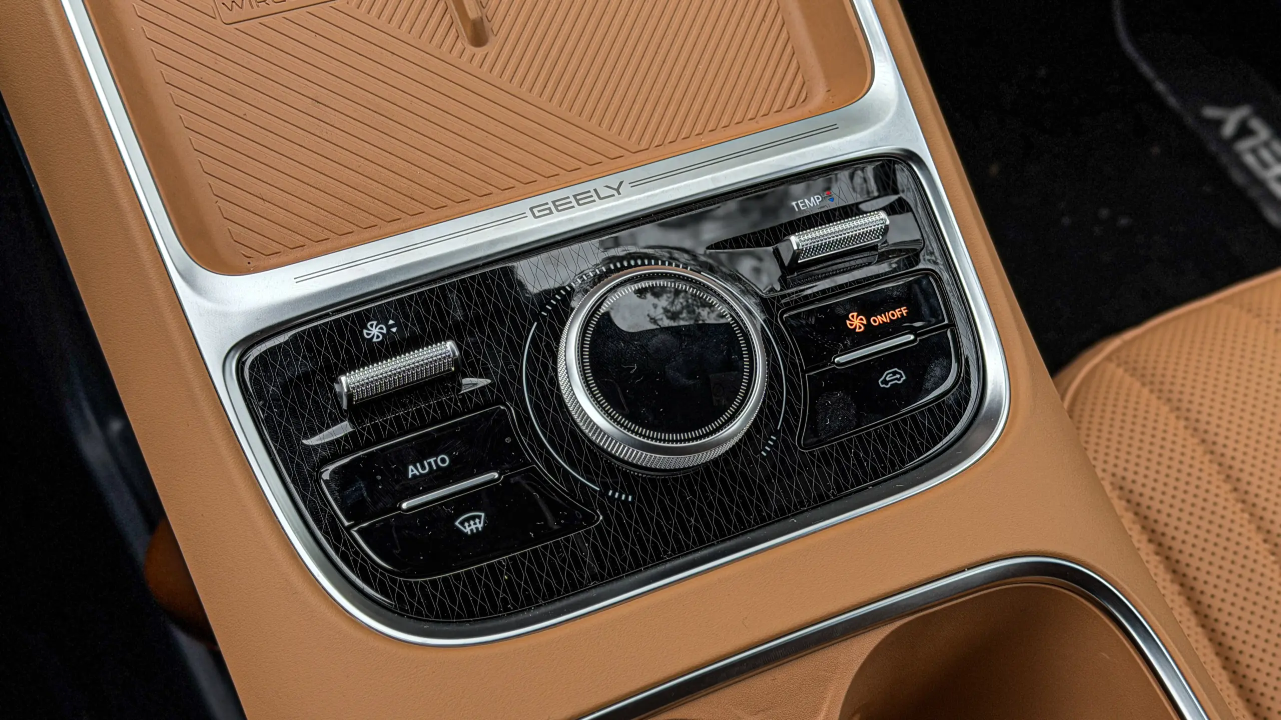Geely EX5 EM-i interior para avaliação e teste