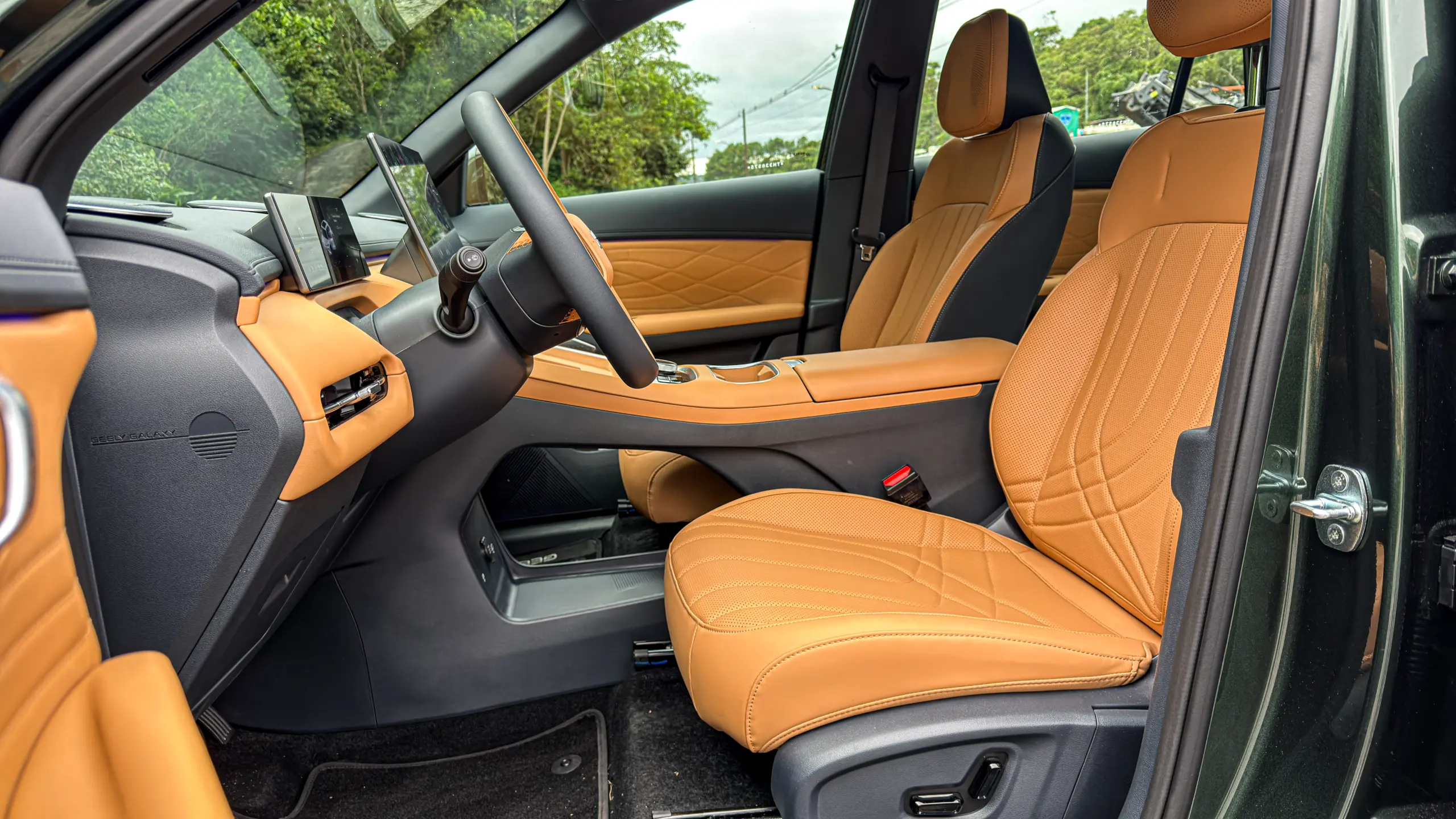 Geely EX5 EM-i interior para avaliação e teste