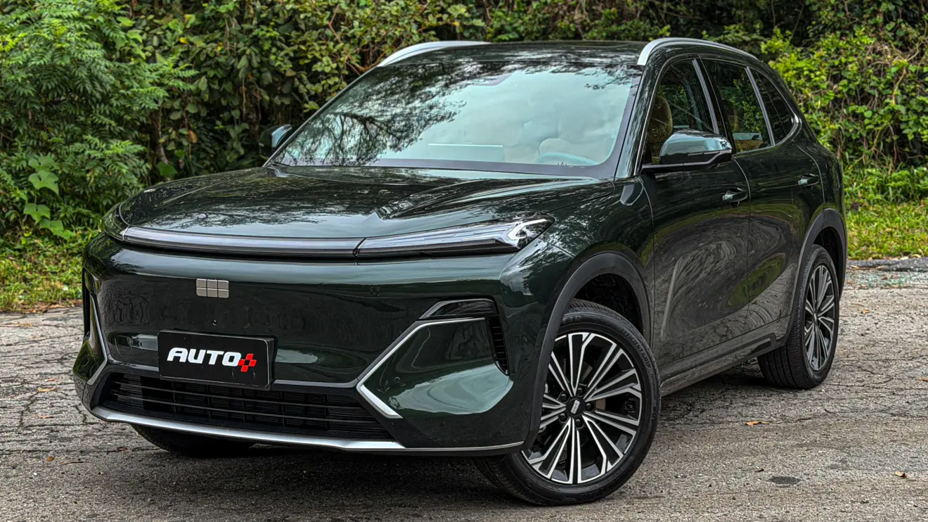 Geely EX5 EM-i verde estático para avaliação e teste