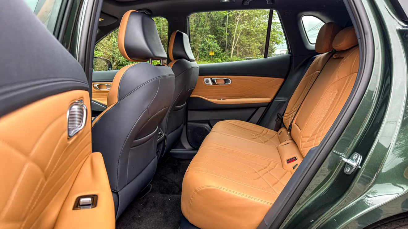 Geely EX5 EM-i interior para avaliação e teste