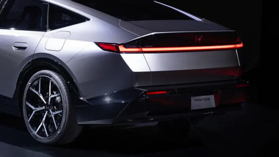 Honda Hybrid Sedan Prototype [divulgação]