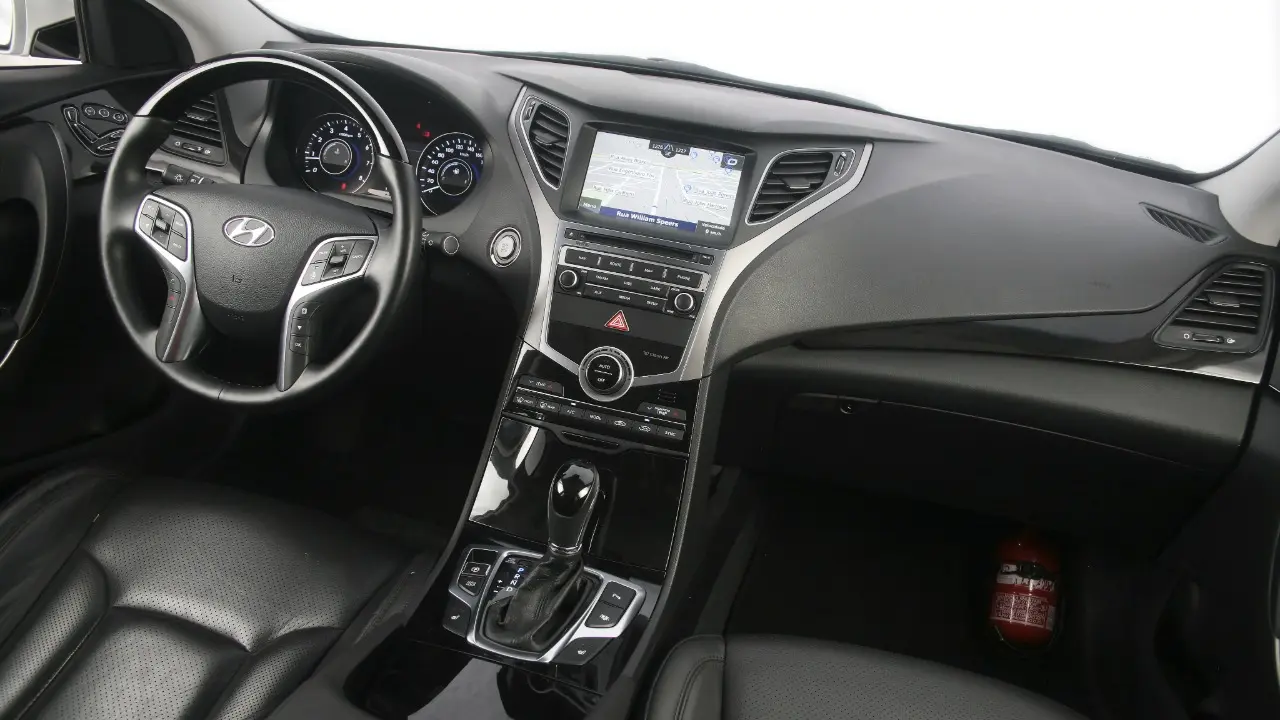 Hyundai Azera 3.0 V6 2015 interior