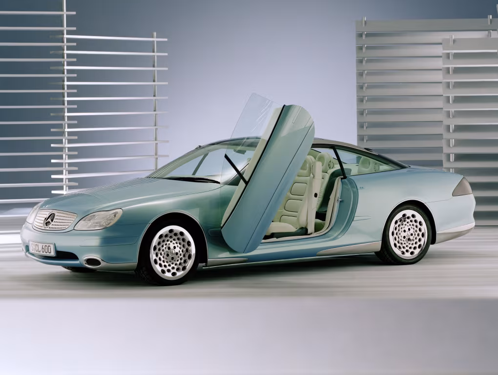 Mercedes-Benz F200 Imagination Concept não tinha volante e pedais