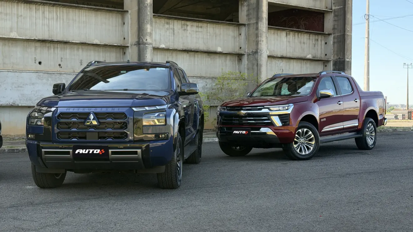 Caminhonetes MItsubishi Triton Katana e Chevrolet S10 High Country paradas de dianteira