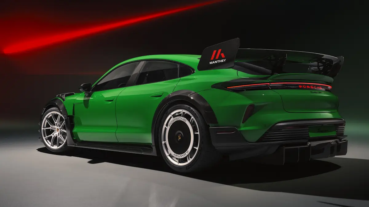Porsche Taycan Turbo GT Manthey [divulgação]