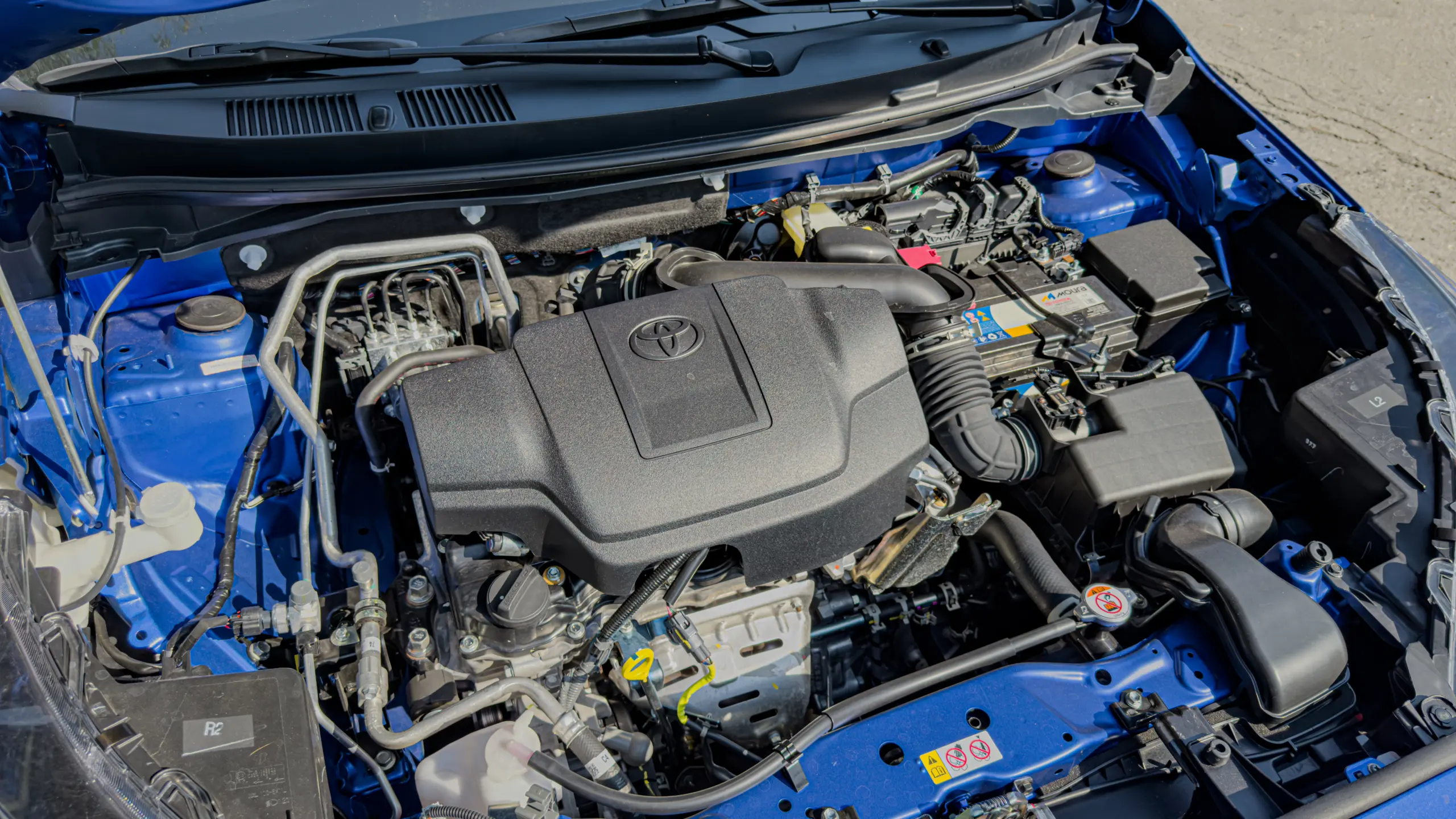 Motor do Toyota Yaris Cross XRX para avaliação
