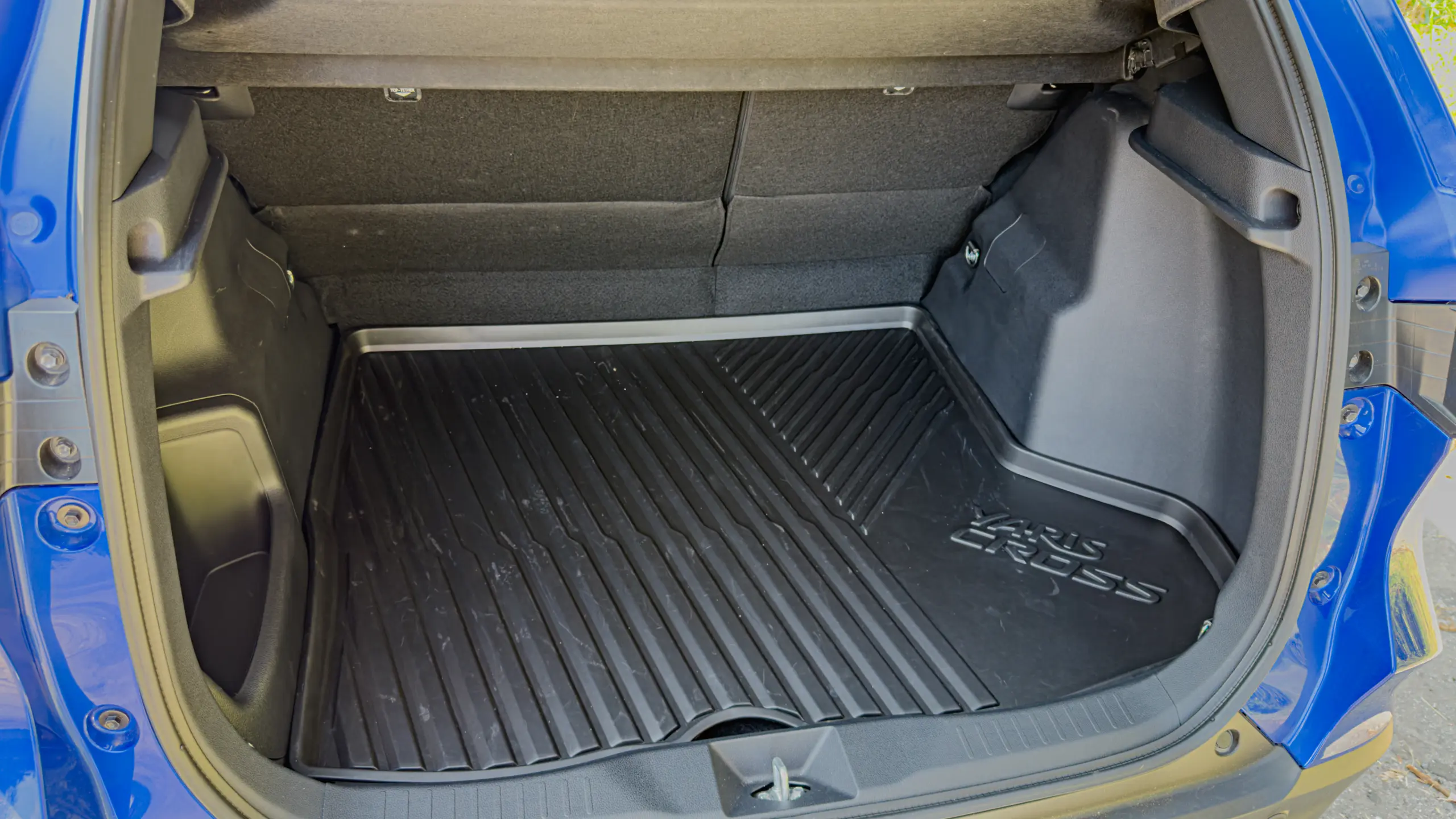 Porta-malas do Toyota Yaris Cross XRX para avaliação