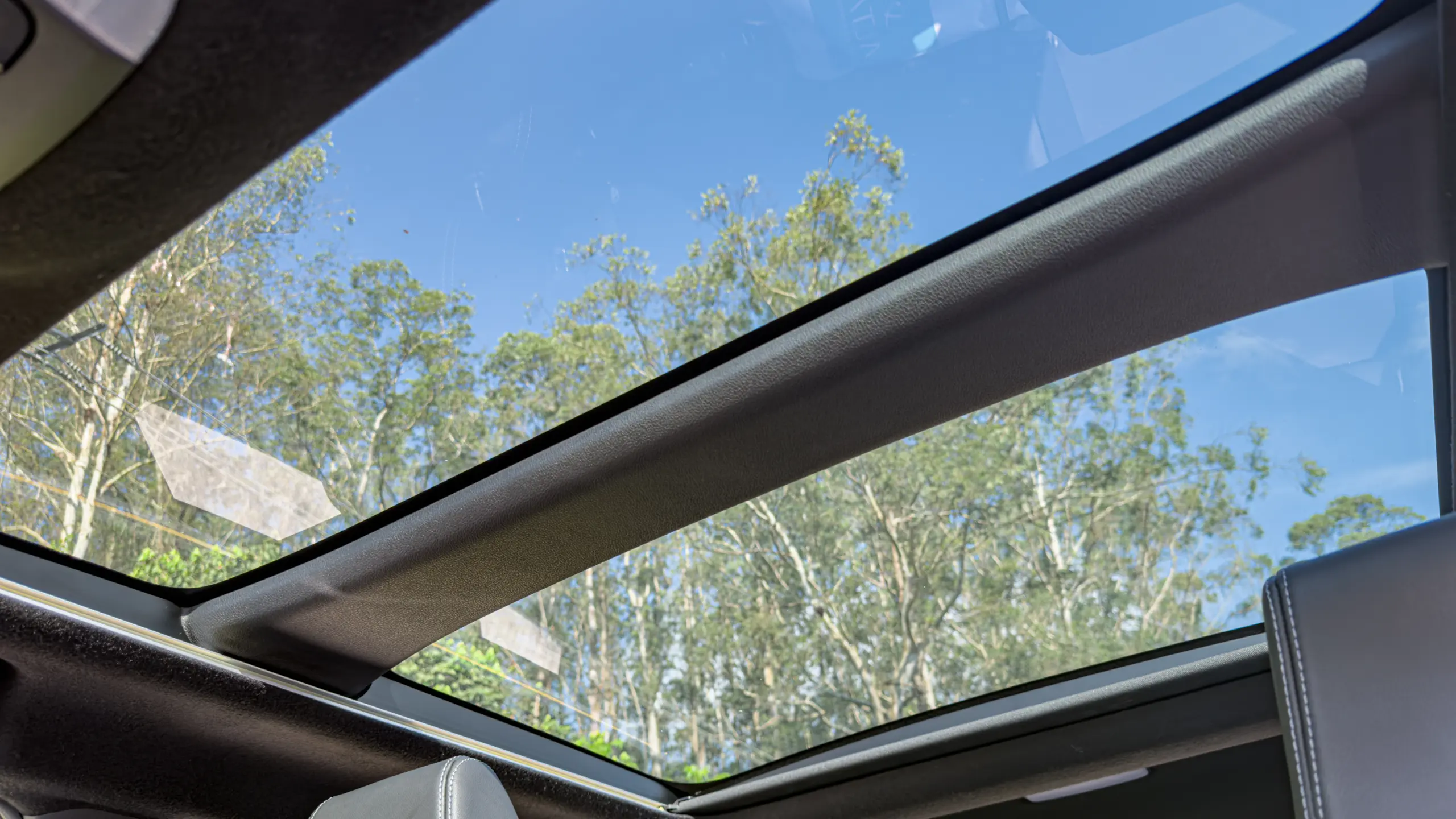 Interior do Toyota Yaris Cross XRX para avaliação
