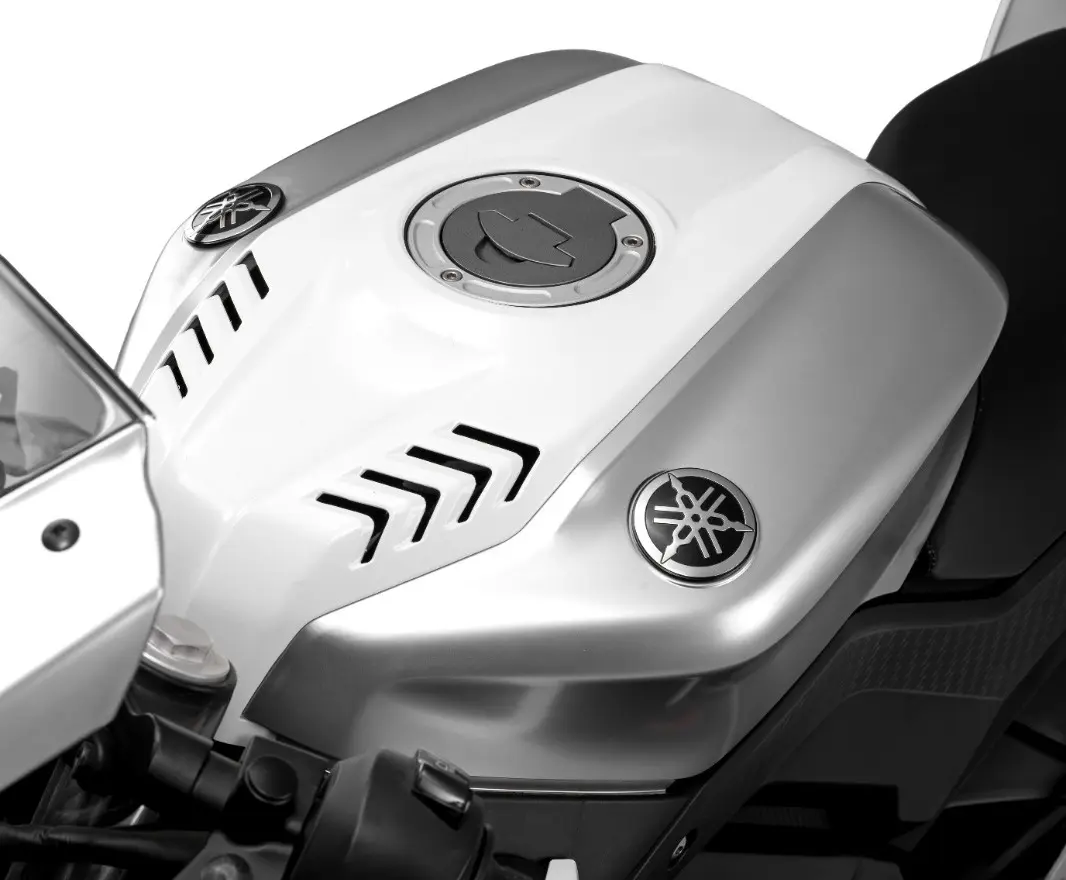 Tanque de combustível da Yamaha R15