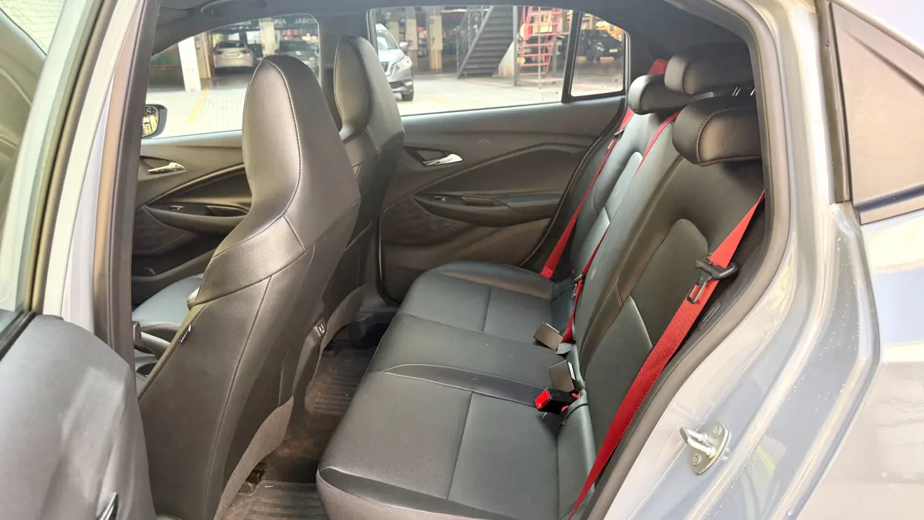 banco traseiro chevrolet sonic rs
