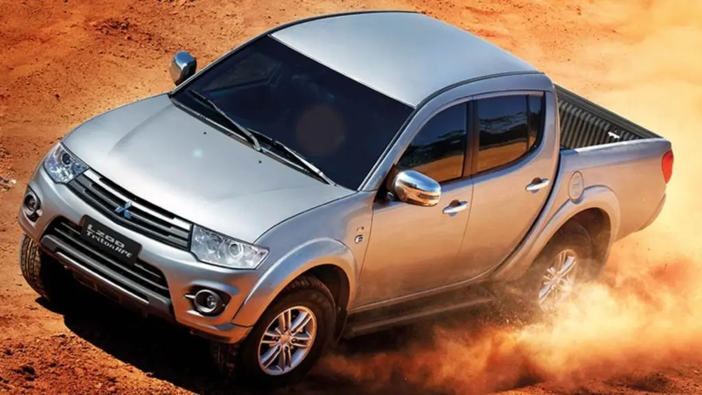 Mitsubishi L200 Triton HPE 3.2 2015