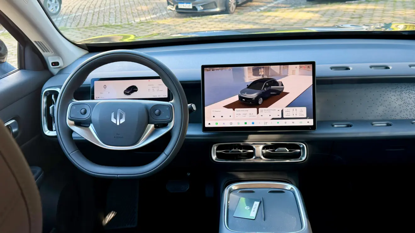 interior Leapmotor B10 [Auto+ / João Brigato]