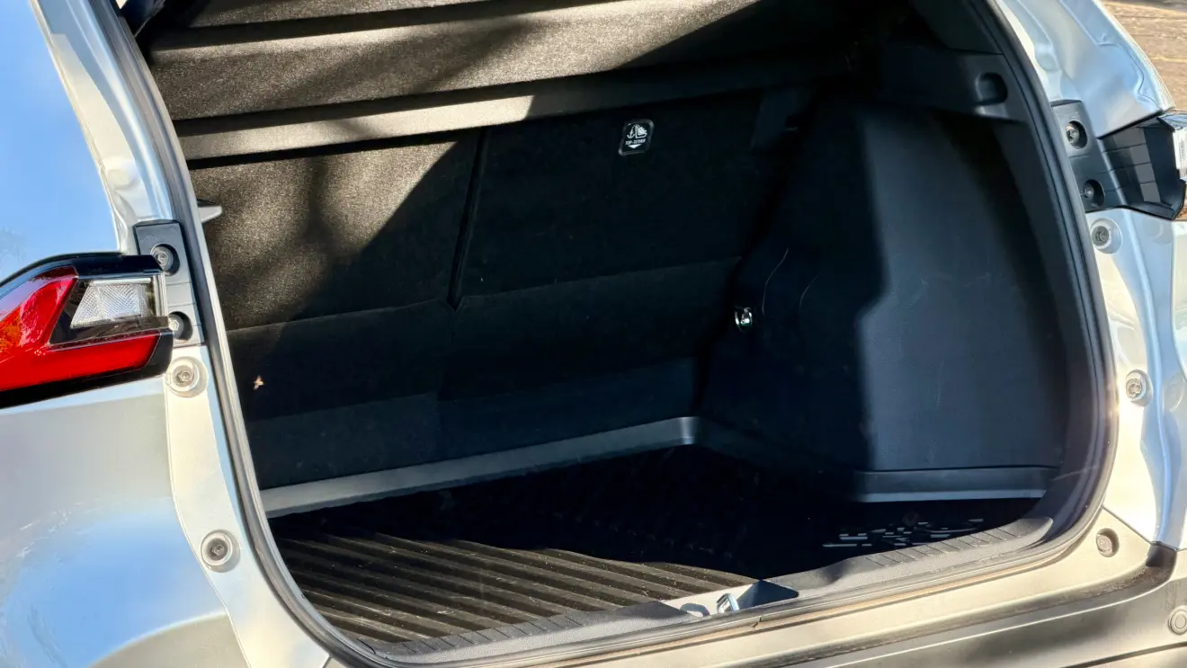 porta-malas toyota yaris cross xrx hybrid