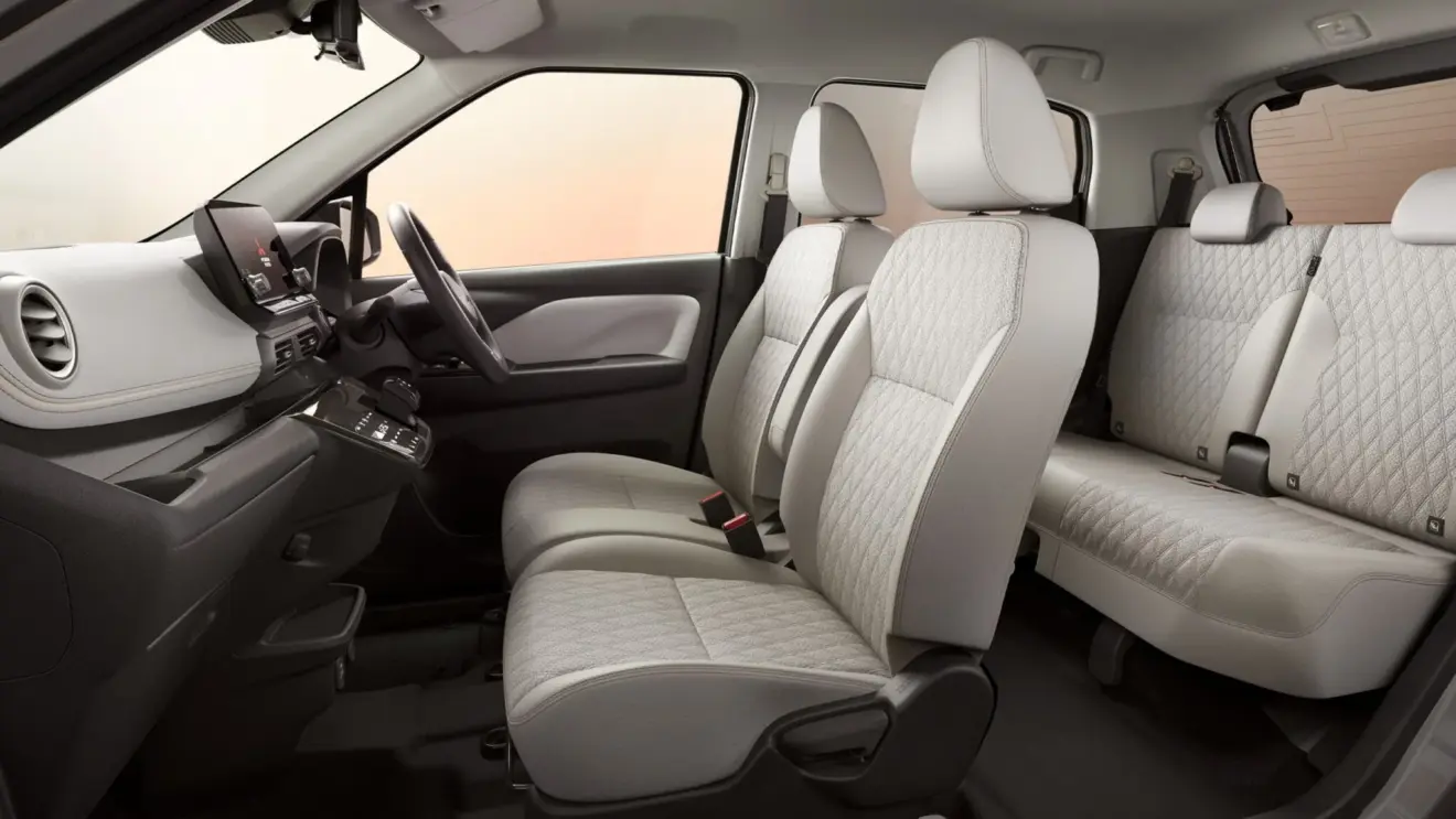 bancos Mitsubishi eK Cross EV [divulgação]