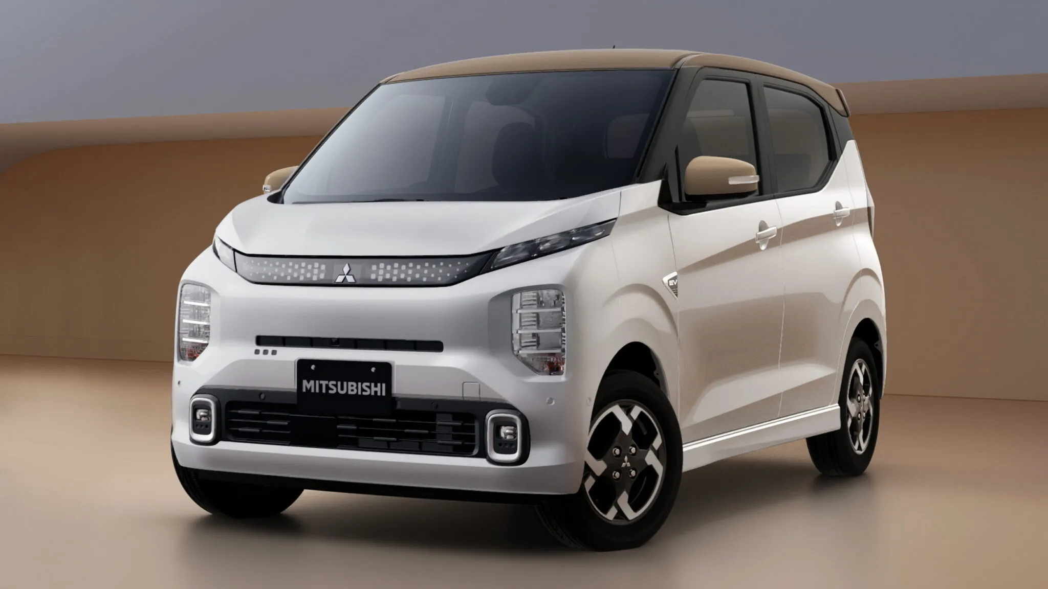 Mitsubishi lança elétrico de R$ 60 mil que funciona como powerbank