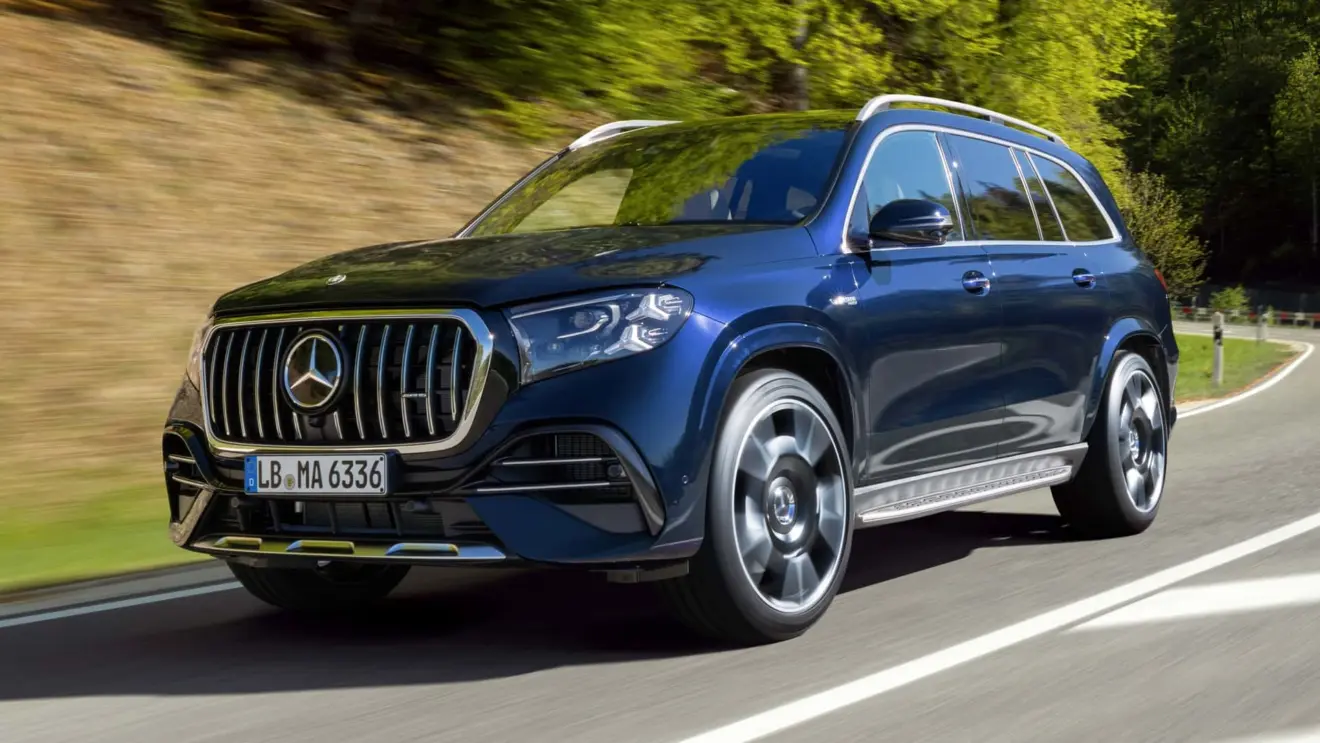 Mercedes-AMG GLS 63 S azul em movimento