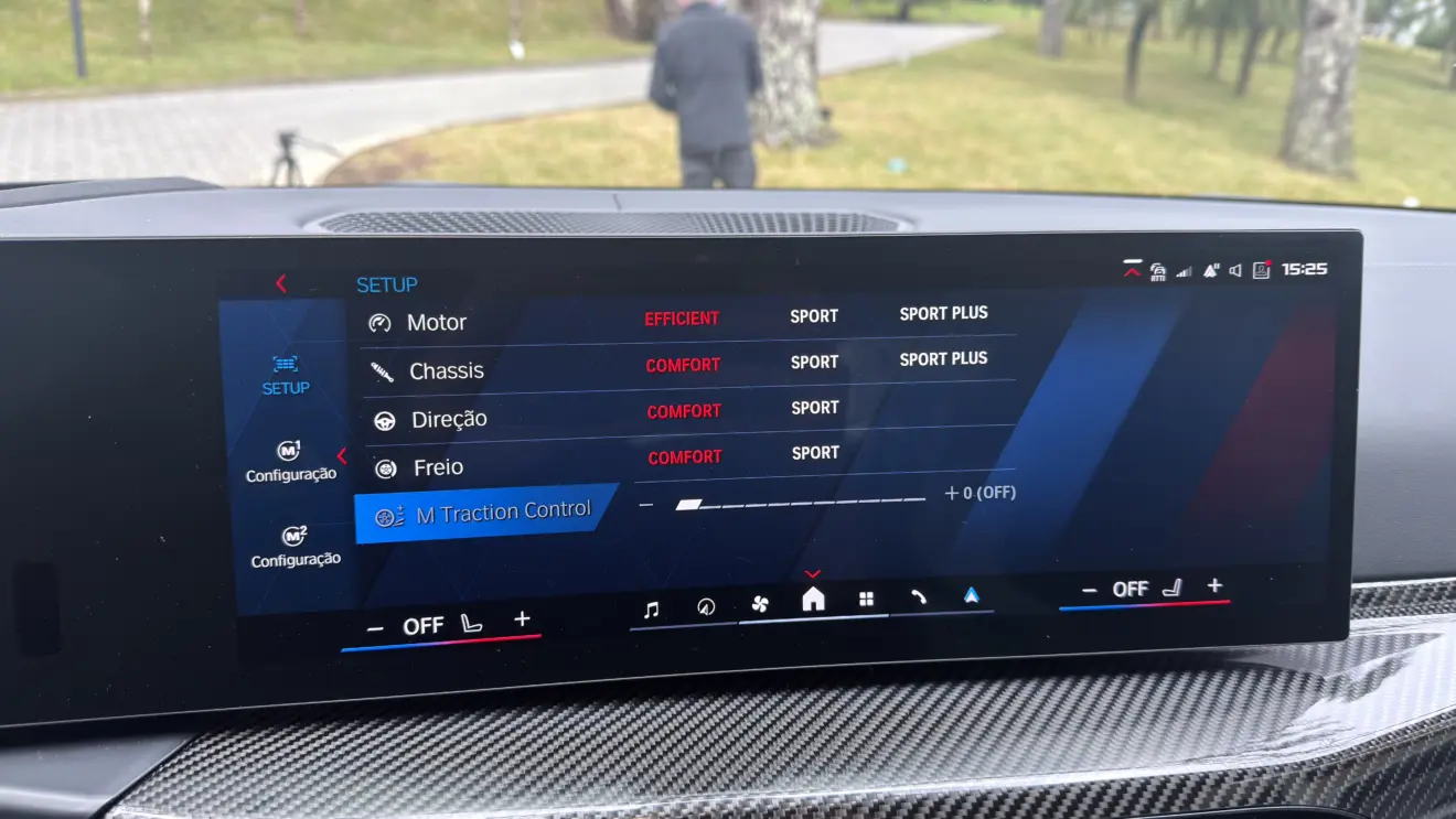 BMW M4 Competition interior cabine para avaliação impressões review