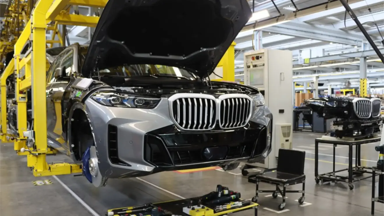 BMW X5 PHEV é primeiro híbrido plug-in produzido no Brasil na linha de montagem