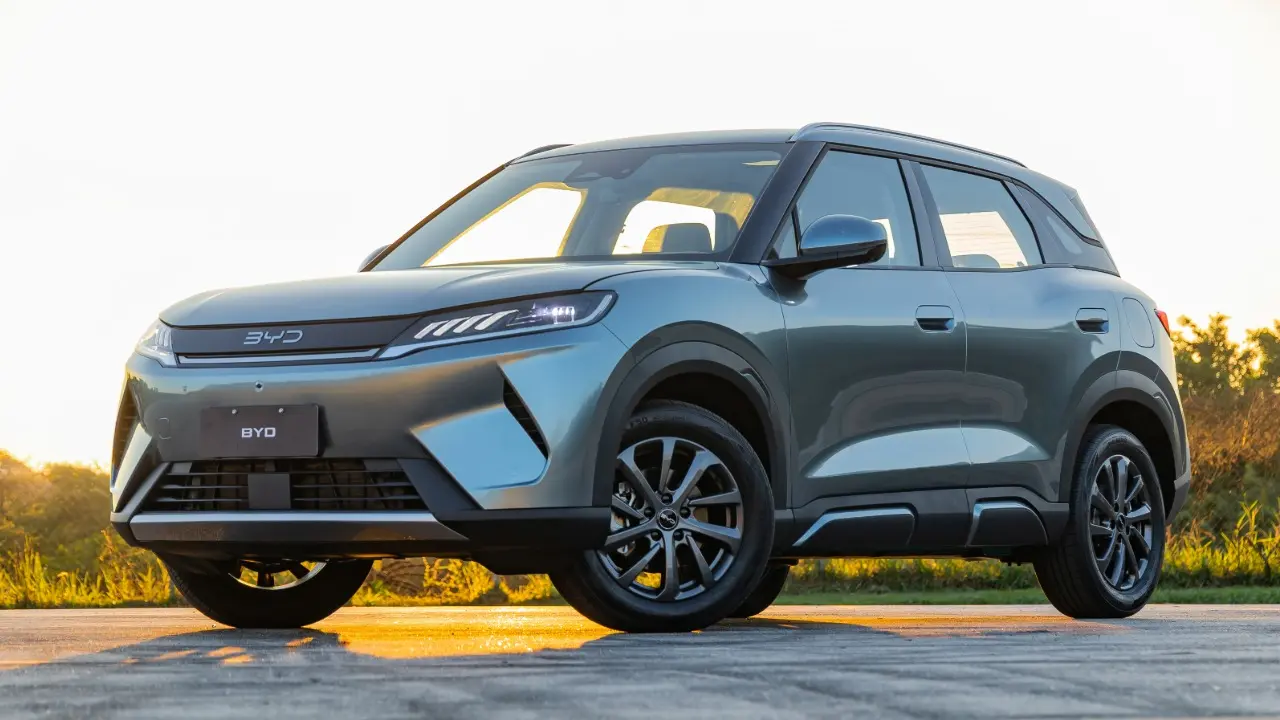 BYD Atto2 DM-i híbrido plug-in estático