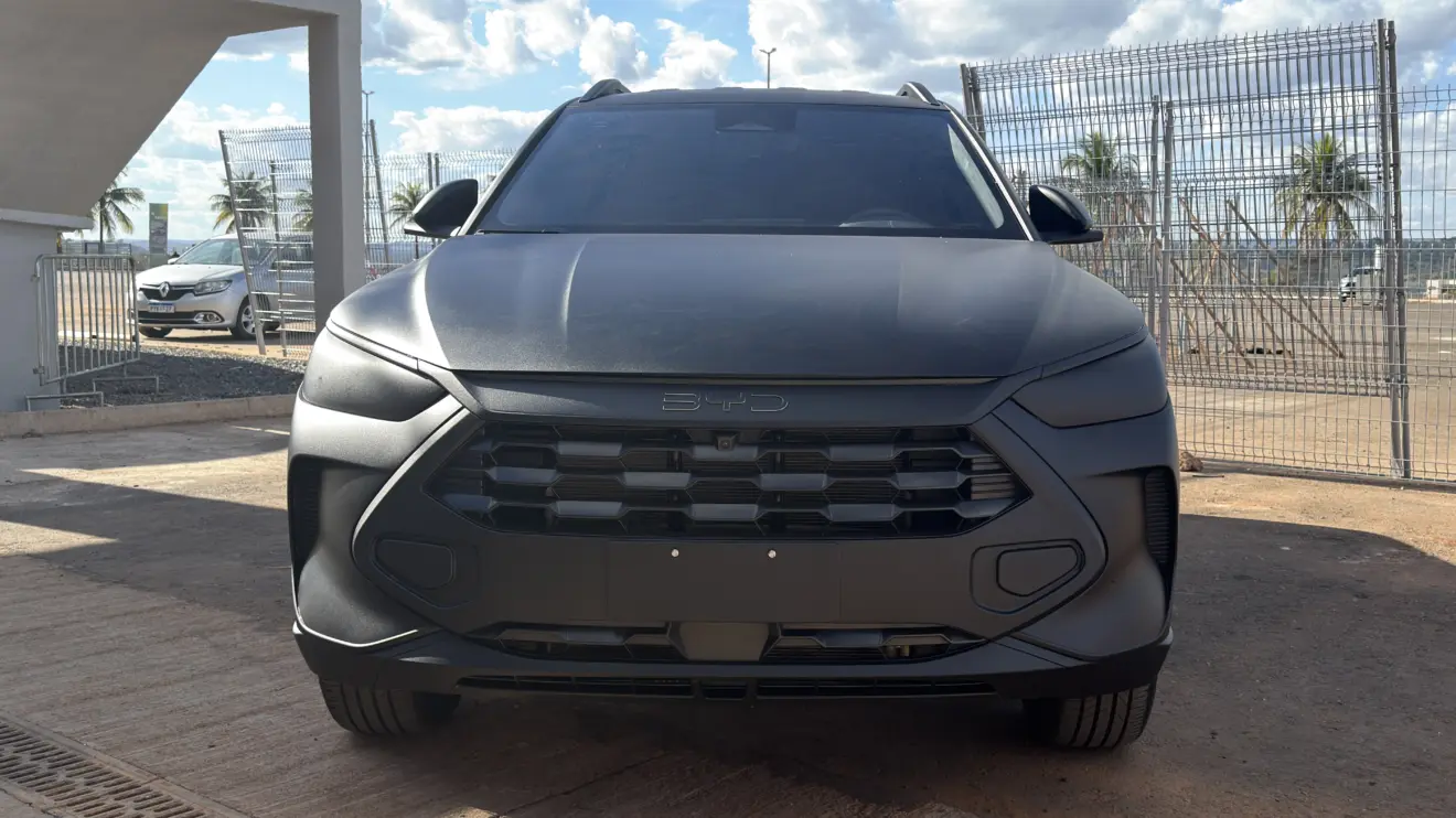 BYD Mako estático toda preta