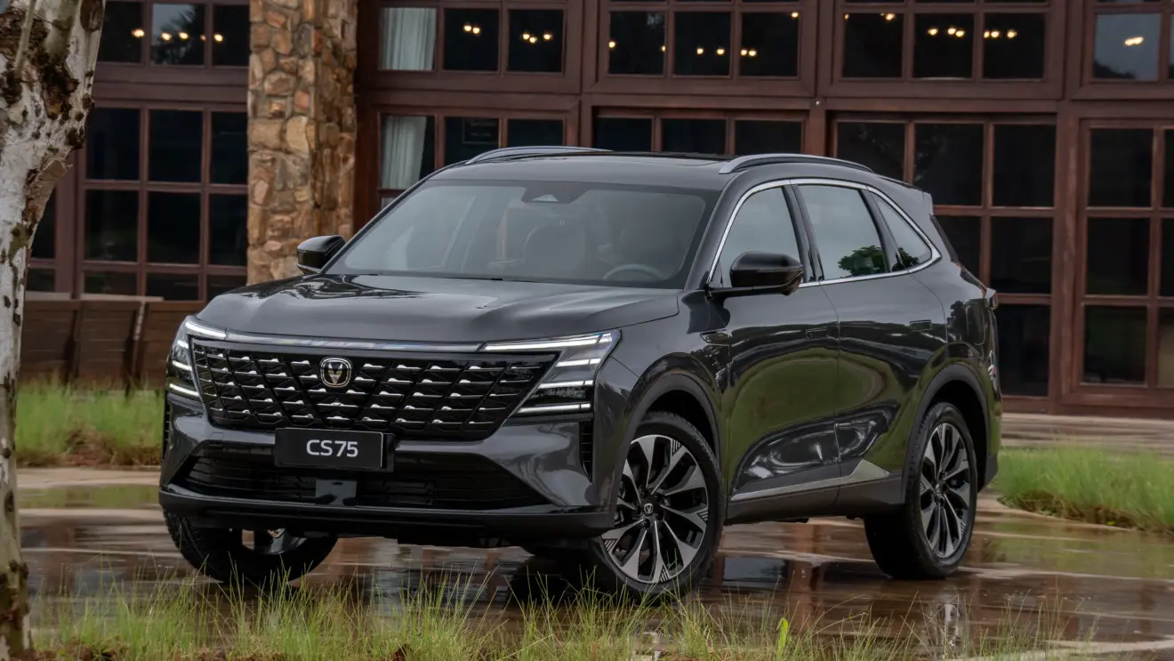 Caoa Changan CS75 estático na cor cinza
