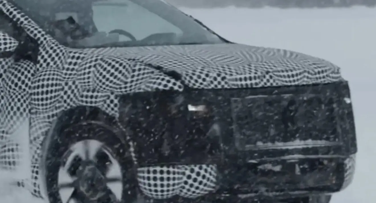 Detalhe da dianteira da nova picape elétrica barata da Ford