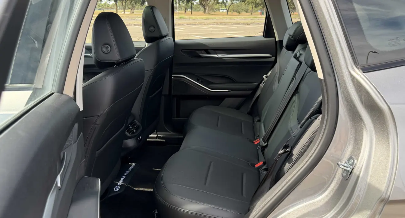 Espaço traseiro do GWM Haval H6 2027 