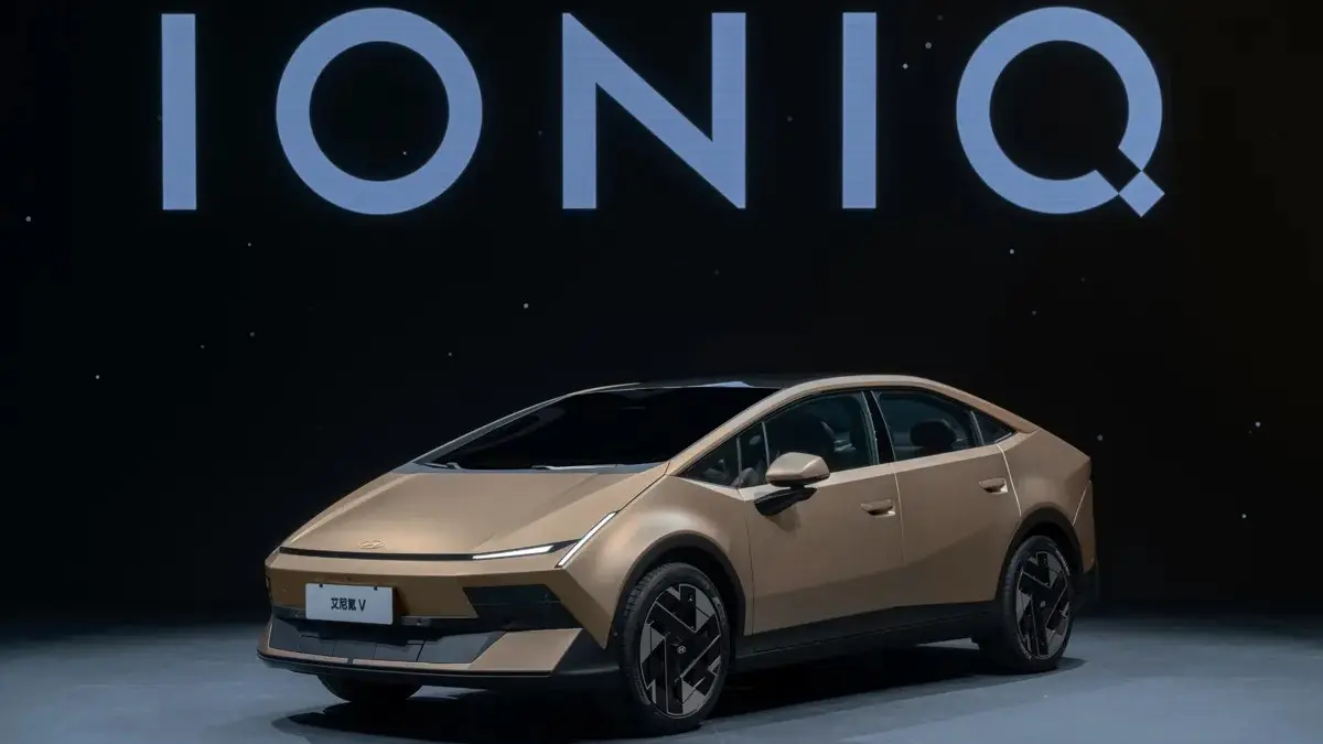 Hyundai apresenta sedan que mistura design de Lamborghini e Cybertruck