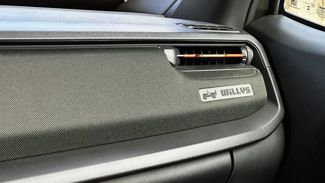 Detalhe Willys do do Jeep Renegade Willys T270 4x4 